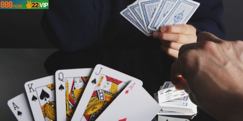 Các thành phần then chốt giúp chơi Phỏm chuẩn